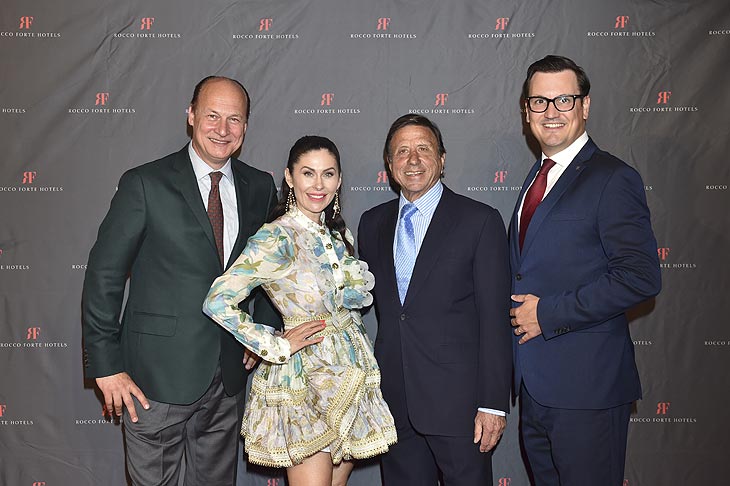 Hoteldirektor Frank Heller, Hoteldirektor  Florian Steinmaier, Sir Rocco Forte (Rocco Forte Hotels), Jeannette Graf. The Charles Hotel, Verabschiedung von Hoteldirektor Frank Heller und zur Begrüßung seines Nachfolgers Florian Steinmaier in München am 17.05.2022 Foto: BrauerPhotos / G.Nitschke für The Charles Hotel